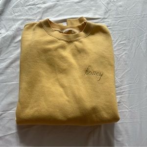 Yellow honey sweatshirt 💛🍯